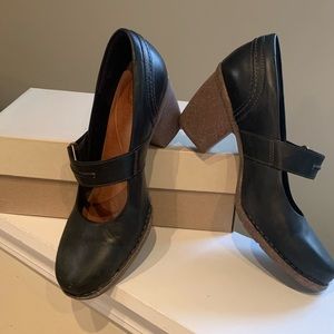 Clark’s Carleta Prato Black Leather Shoes Size 11